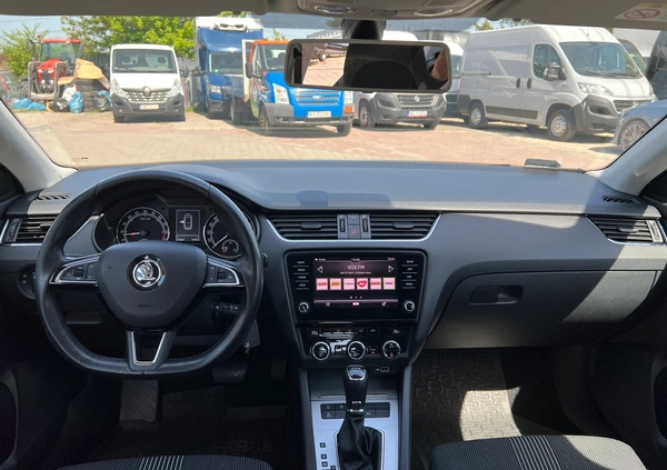 Skoda Octavia cena 53800 przebieg: 218245, rok produkcji 2018 z Wisła małe 326